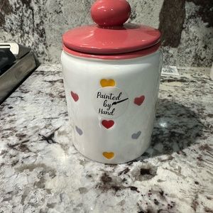 Brand new, decor home color white, and hearts